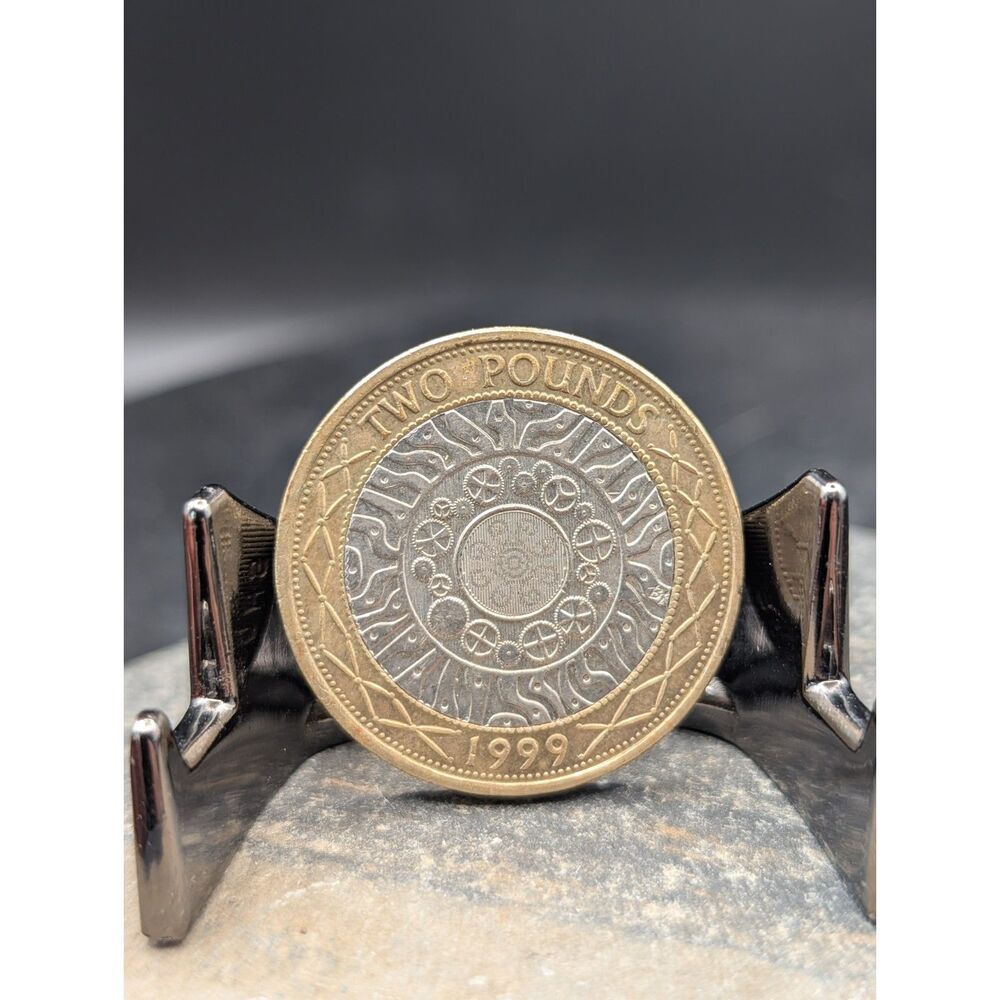 1999 UK Two Pounds – Technology Design – Bi‑Metallic £2 Coin – Circulated